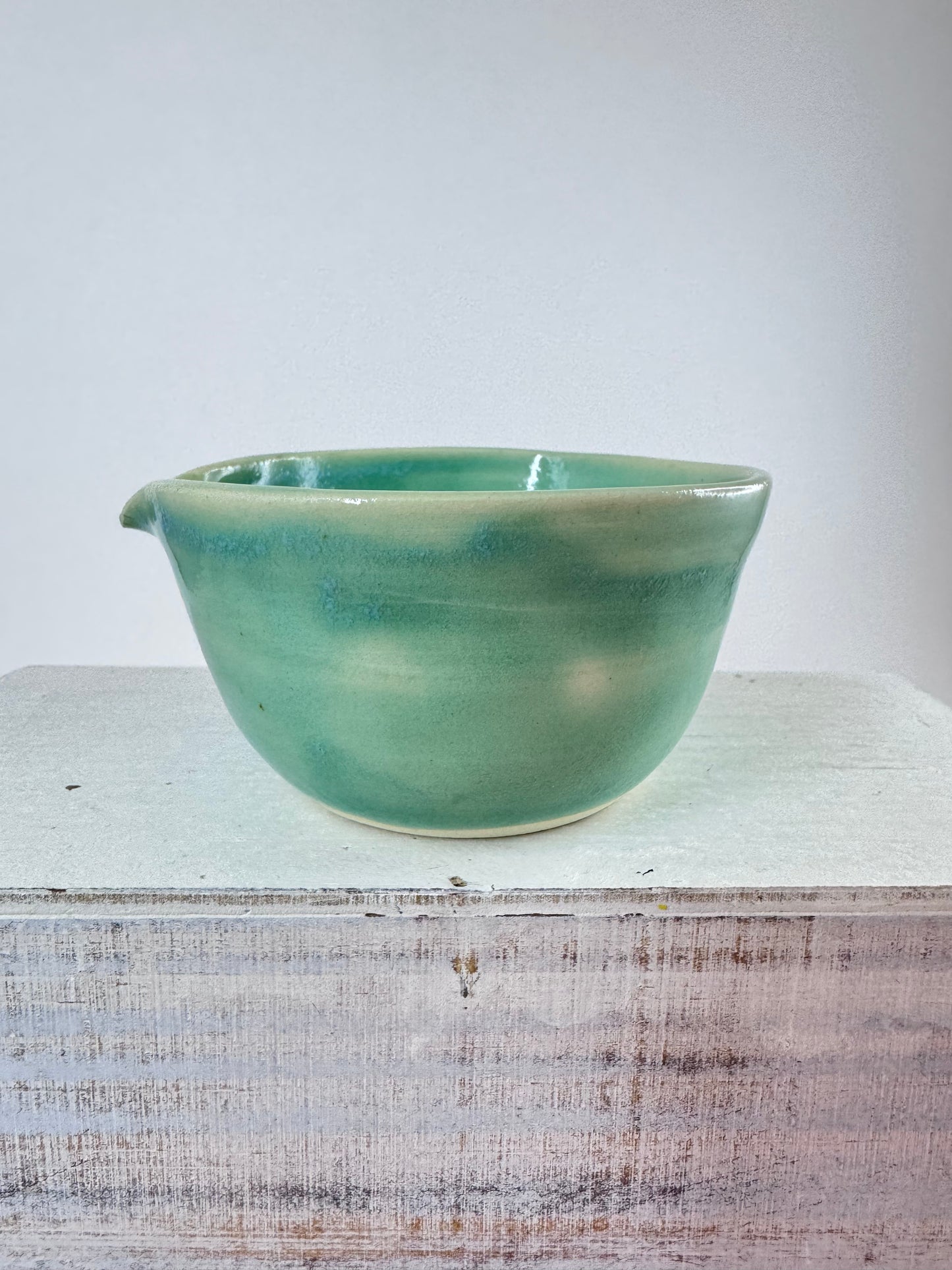 Jiji 4oz Spout Bowl