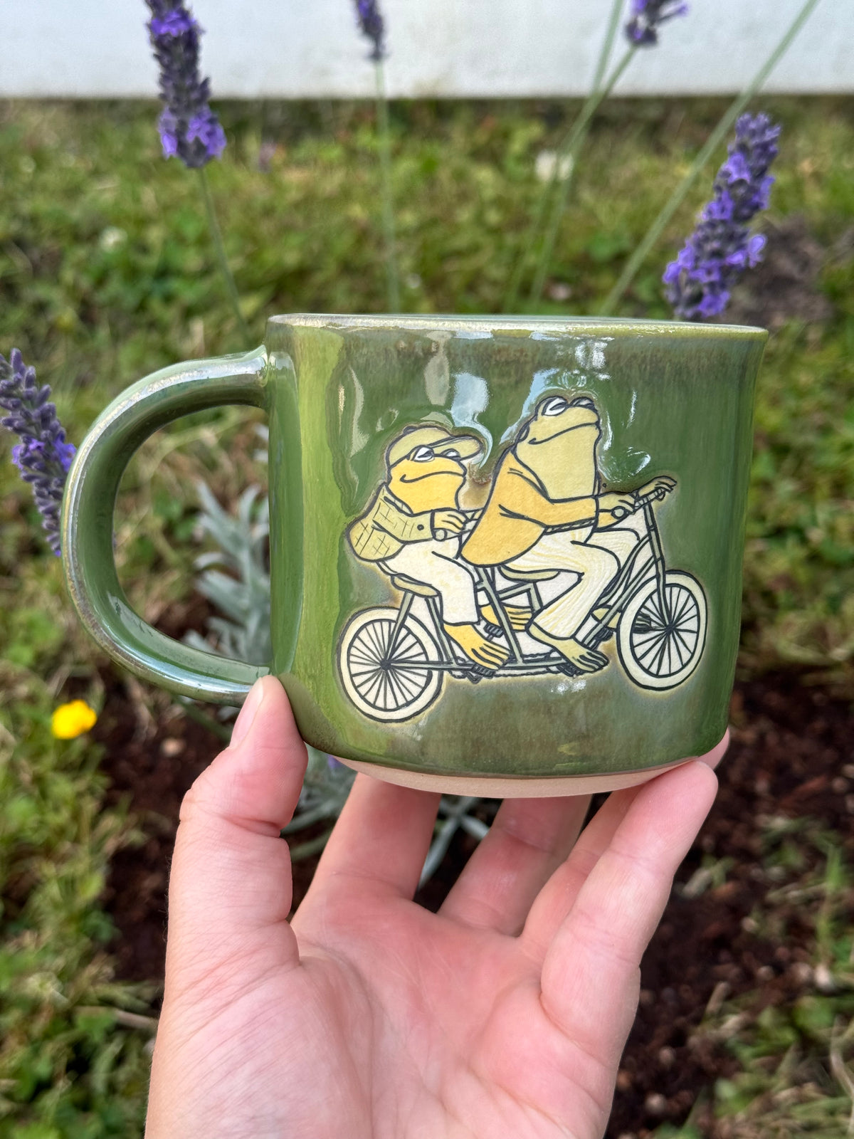Frog and Toad 16oz Mug